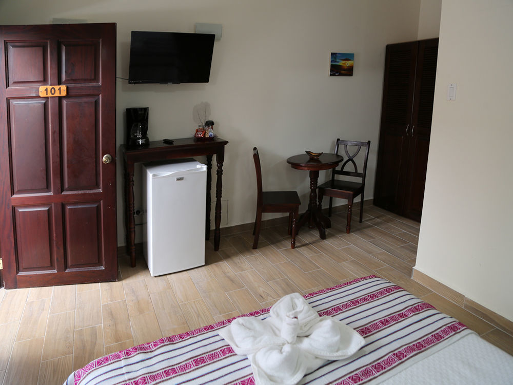 Jans Hotel Caye Caulker Bagian luar foto